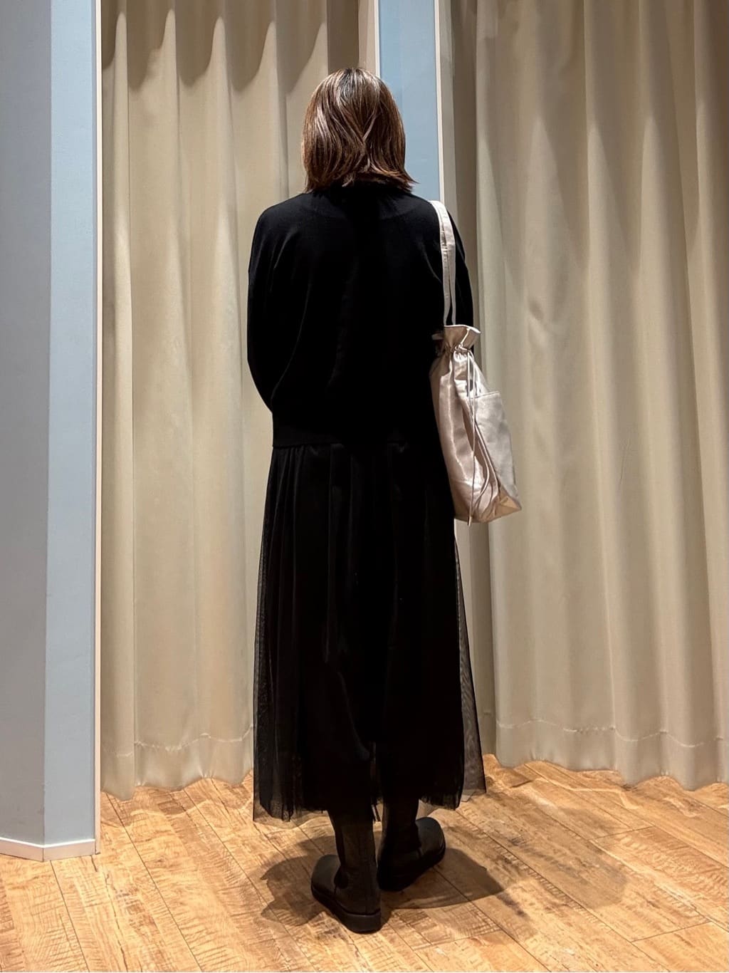yuさんの「SHOO･LA･RUE｜◆【セレモニーからデイリーまで】女性らしさあふれる チュールスカート」を使ったコーディネート