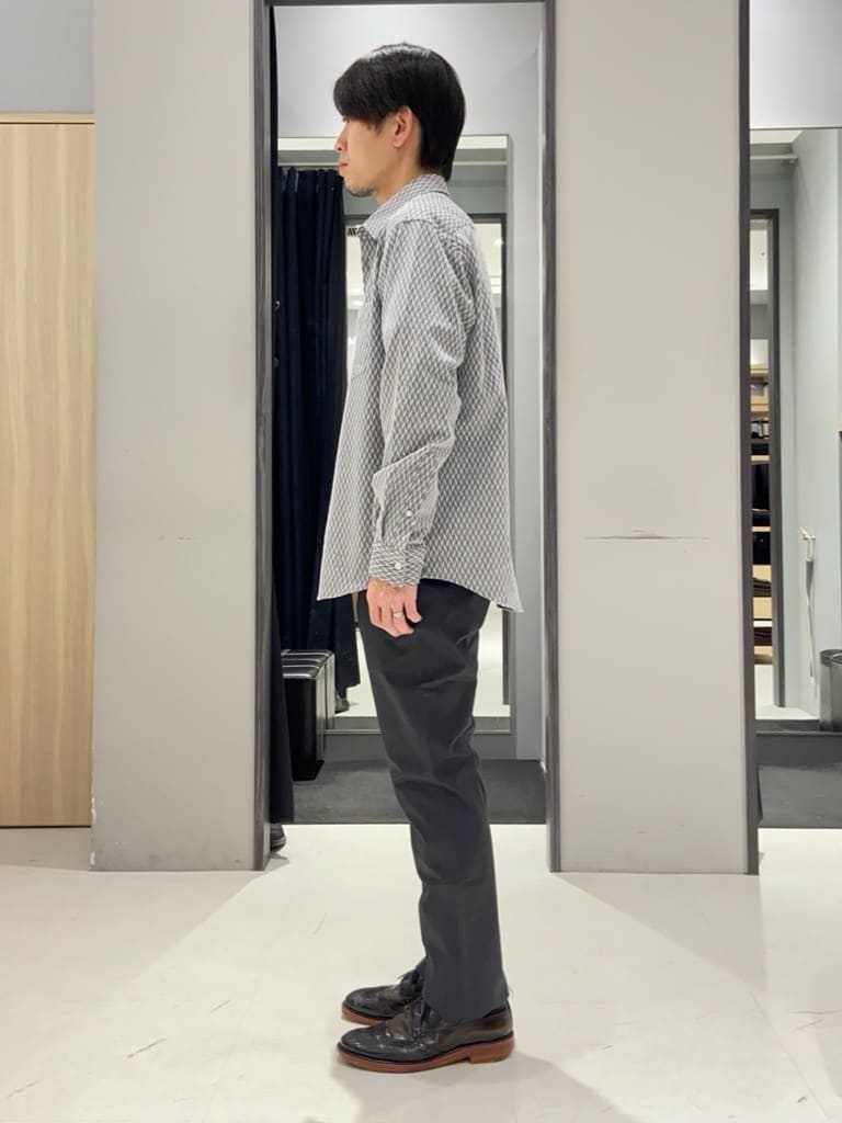 わいずみさんの「TAKEO KIKUCHI｜【全7サイズ&times;8色展開！】トップマルチヘリンボン パンツ」を使ったコーディネート