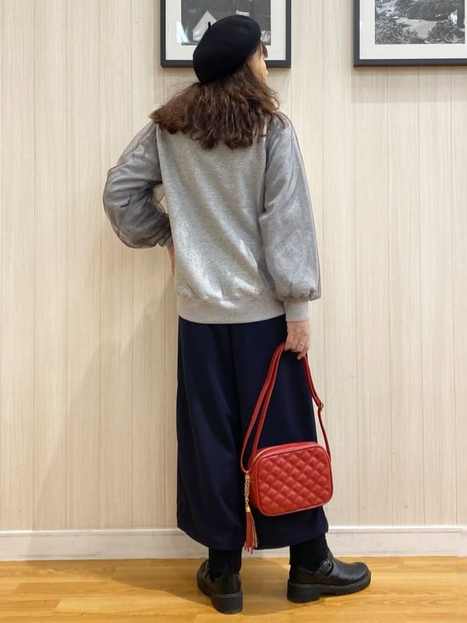 natsuさんの「SHOO･LA･RUE｜◆【あったか/洗濯機可/S-LL】一枚でサマ見え 裏起毛お袖チュールスウェット」を使ったコーディネート