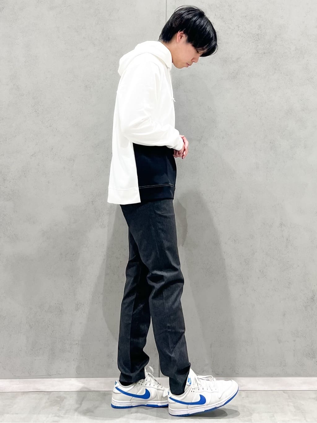 SHI-MAさんの「THE SHOP TK｜【オールシーズン穿ける！】7DAYSストレッチへリンボンパンツ　ON&hArr;OFF兼用」を使ったコーディネート