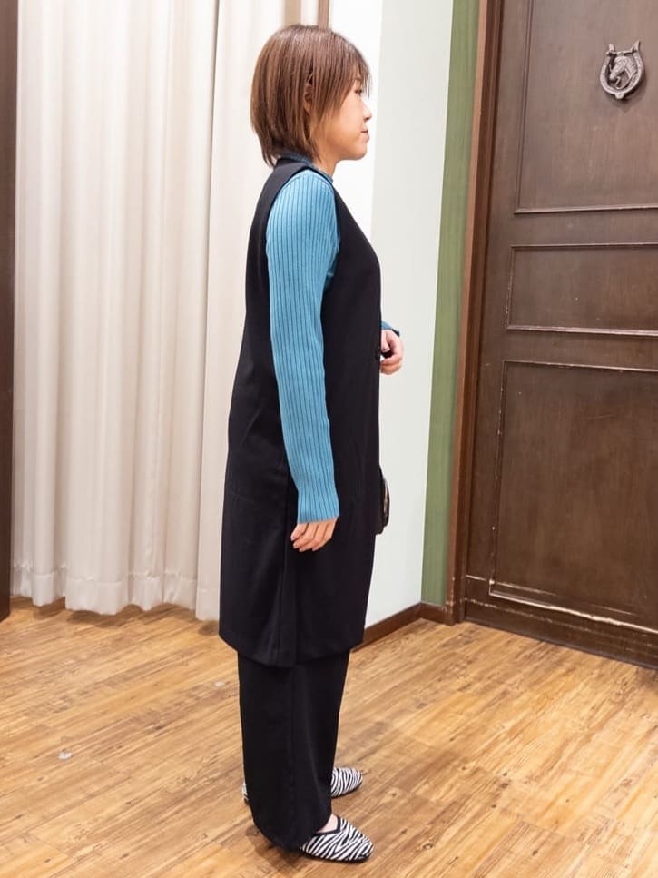みかりん さんの「SHOO･LA･RUE｜◆【洗える/S-3L/セットアップ可】セレモニーや通勤にも カットジョーゼット ジレ」を使ったコーディネート