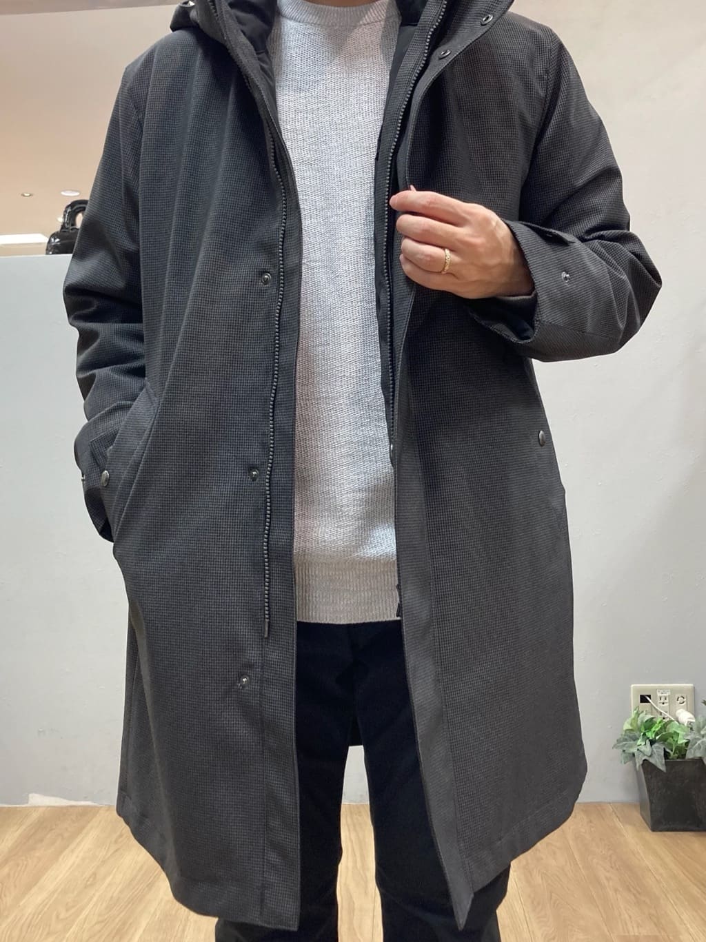 シュンさんの「TAKEO KIKUCHI｜【3WAY】ハウンズトゥース ダウンライナー コート」を使ったコーディネート