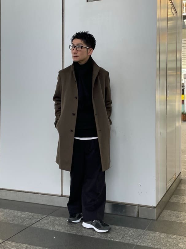 加藤裕樹さんの「TAKEO KIKUCHI｜【ウールカシミヤブレンド】ビーバー調 スタンドカラー コート」を使ったコーディネート