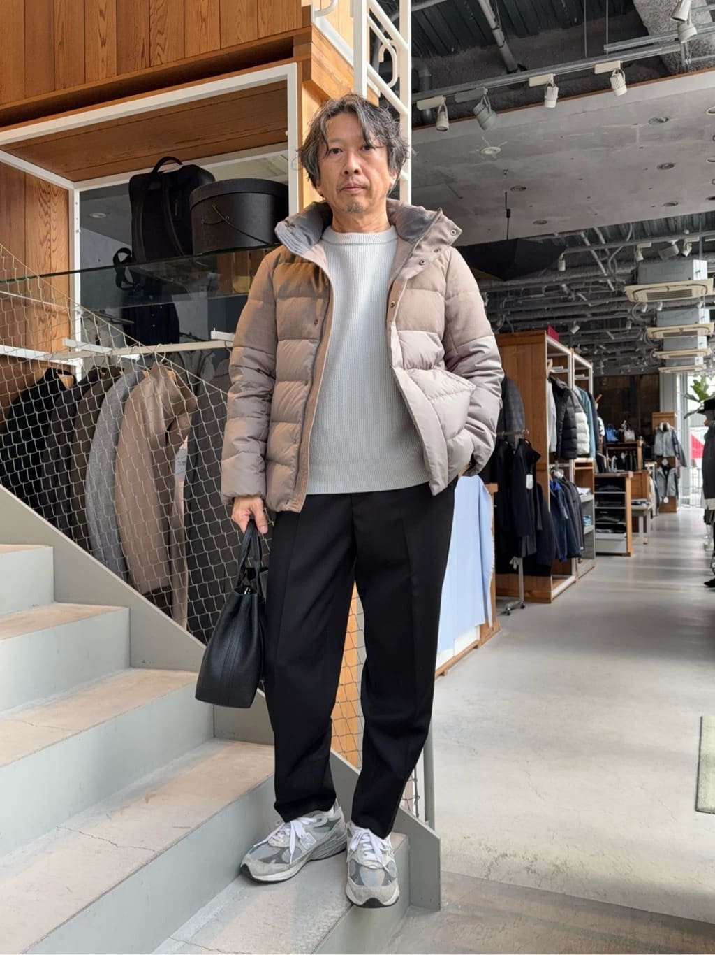 デザイナーTAKEman さんの「TAKEO KIKUCHI｜◆【便利なサイズ感】ドライビング　トートバッグ」を使ったコーディネート
