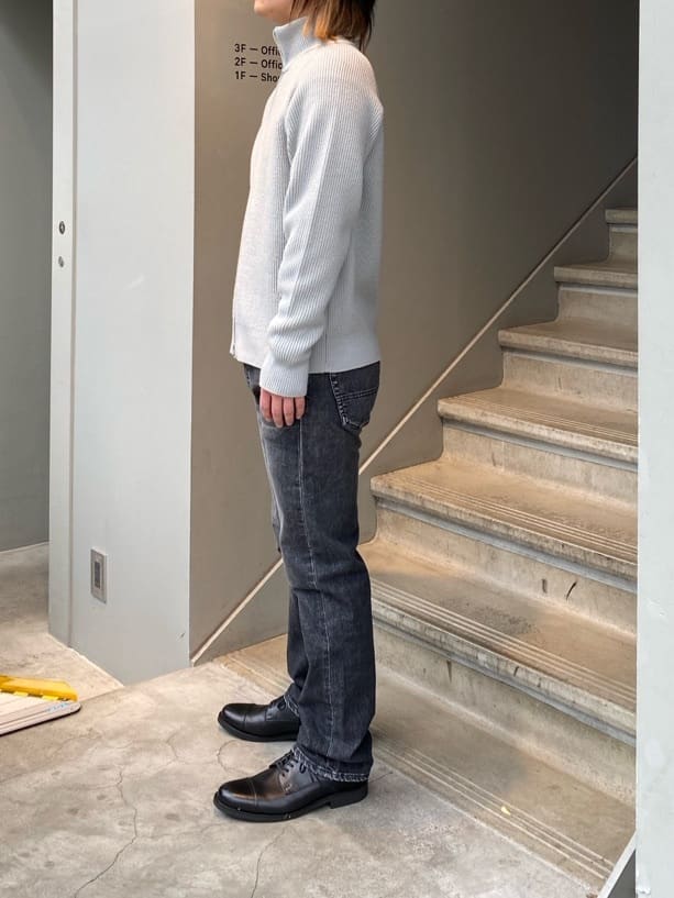 hazuさんの「TAKEO KIKUCHI｜【モンスターストレッチ】日本製 ウォッシュド デニムパンツ」を使ったコーディネート