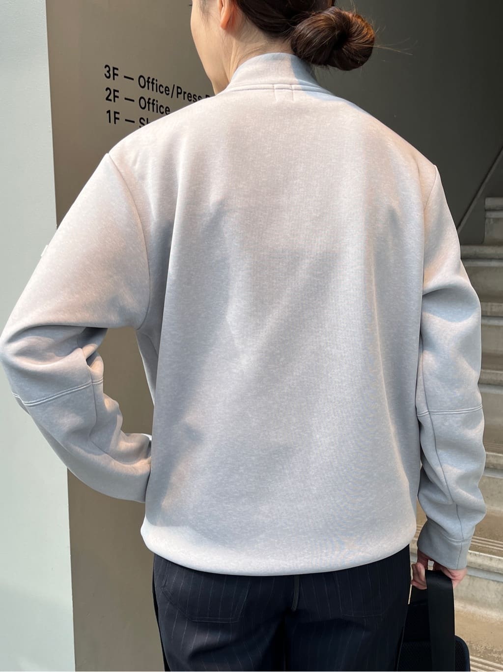 神野（jinno）さんの「TAKEO KIKUCHI｜【多機能・軽量】シャドーライン ボディバッグ」を使ったコーディネート