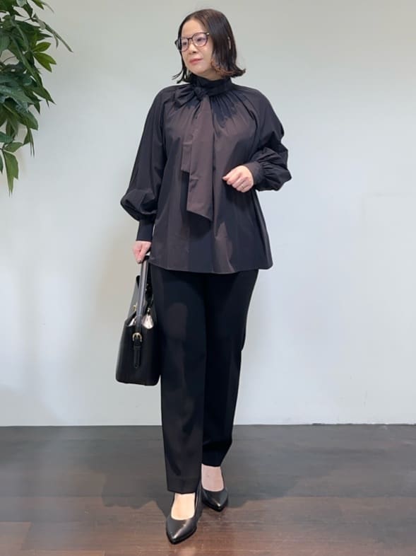 Asamiさんの「UNTITLED｜◆【通勤スーツ】タックテーパードパンツ」を使ったコーディネート