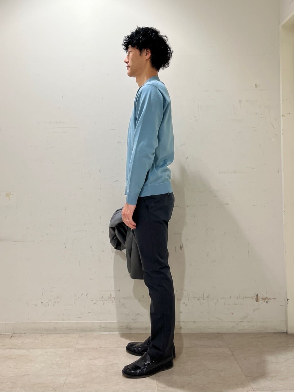 mutoさんの「TAKEO KIKUCHI｜【全7サイズ&times;8色展開！】トップマルチヘリンボン パンツ」を使ったコーディネート