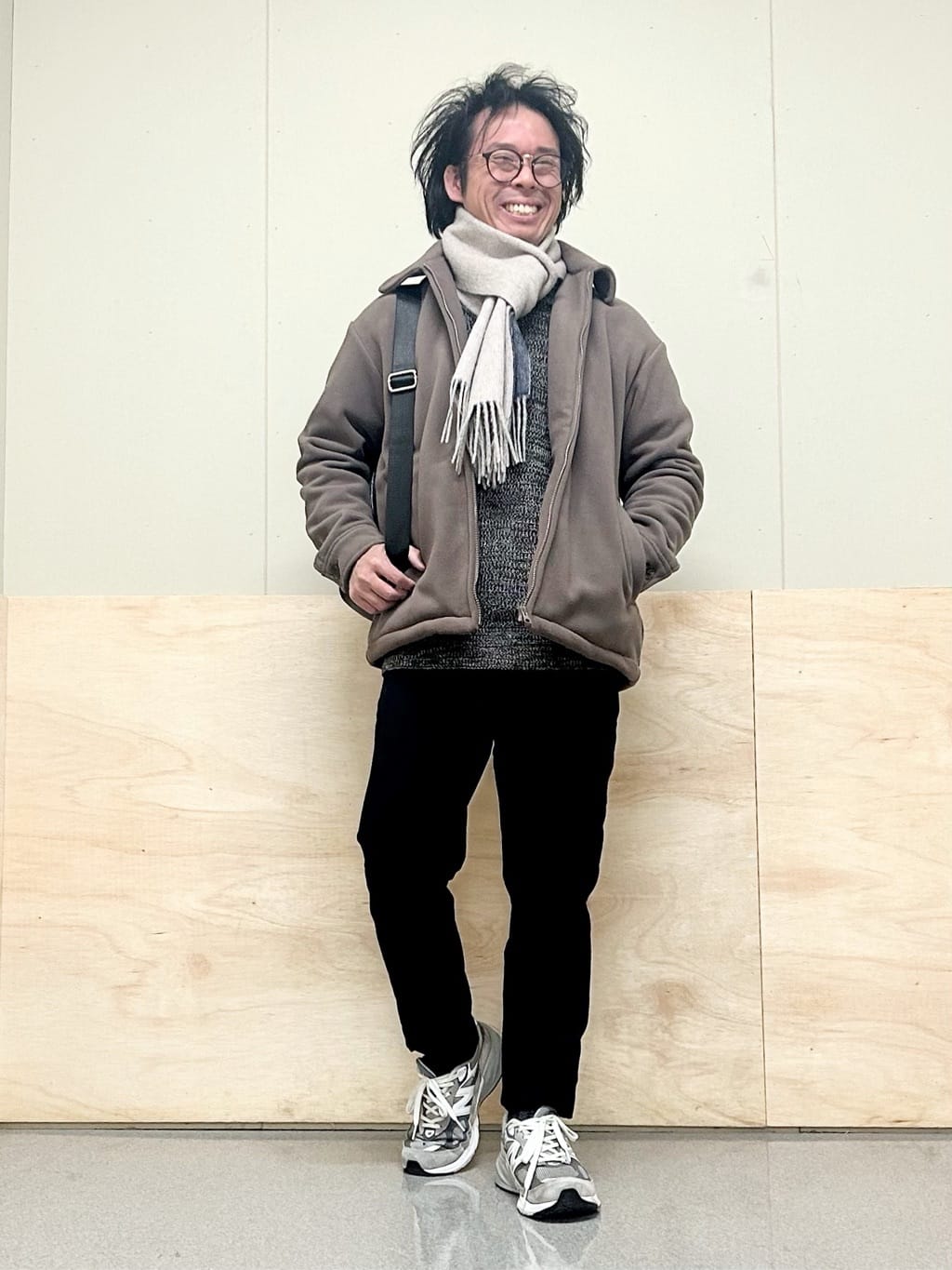 KENJI Iさんの「THE SHOP TK｜サフィアーノ切替えボディバック」を使ったコーディネート