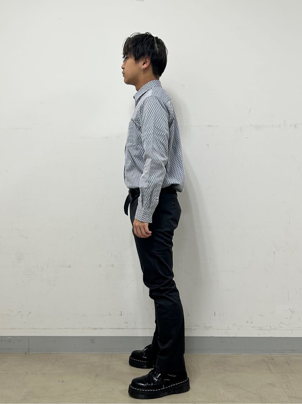Hiroさんの「TAKEO KIKUCHI｜【全7サイズ&times;8色展開！】トップマルチヘリンボン パンツ」を使ったコーディネート