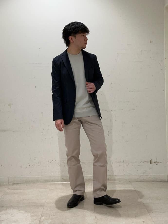 コウノ モトヤさんの「TAKEO KIKUCHI｜【全7サイズ&times;8色展開！】トップマルチヘリンボン パンツ」を使ったコーディネート