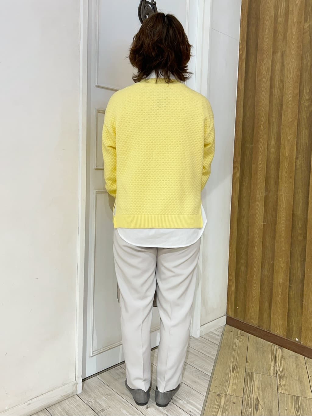 yuriyuriさんの「SHOO･LA･RUE｜◆【洗える/S-LL】シーズン問わず合わせやすい ベーシックカラーシャツ」を使ったコーディネート