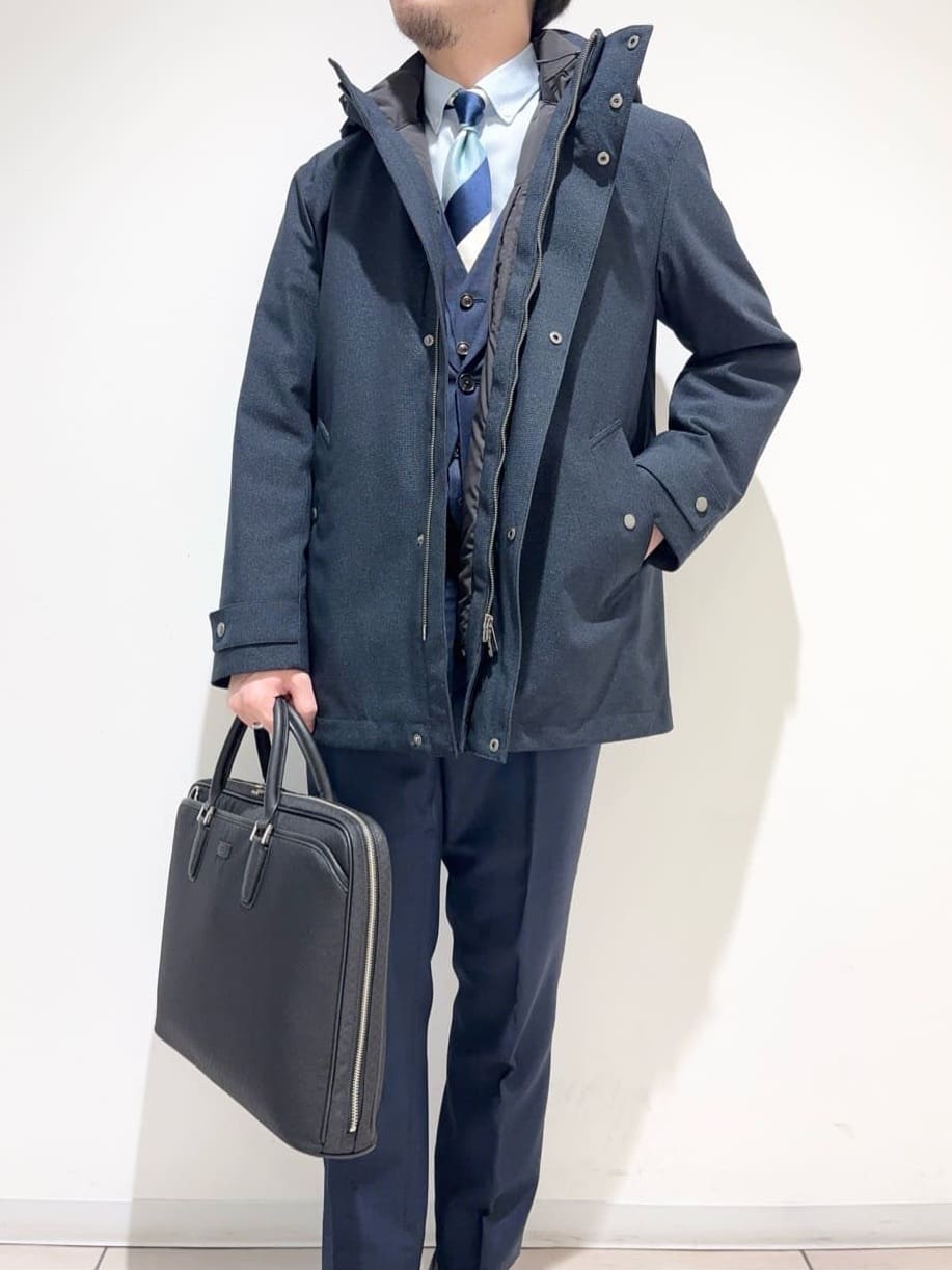 及川さんの「TAKEO KIKUCHI｜【Three by Three】シャイニーシャークピンヘッド スーツ/3ピース対応可」を使ったコーディネート
