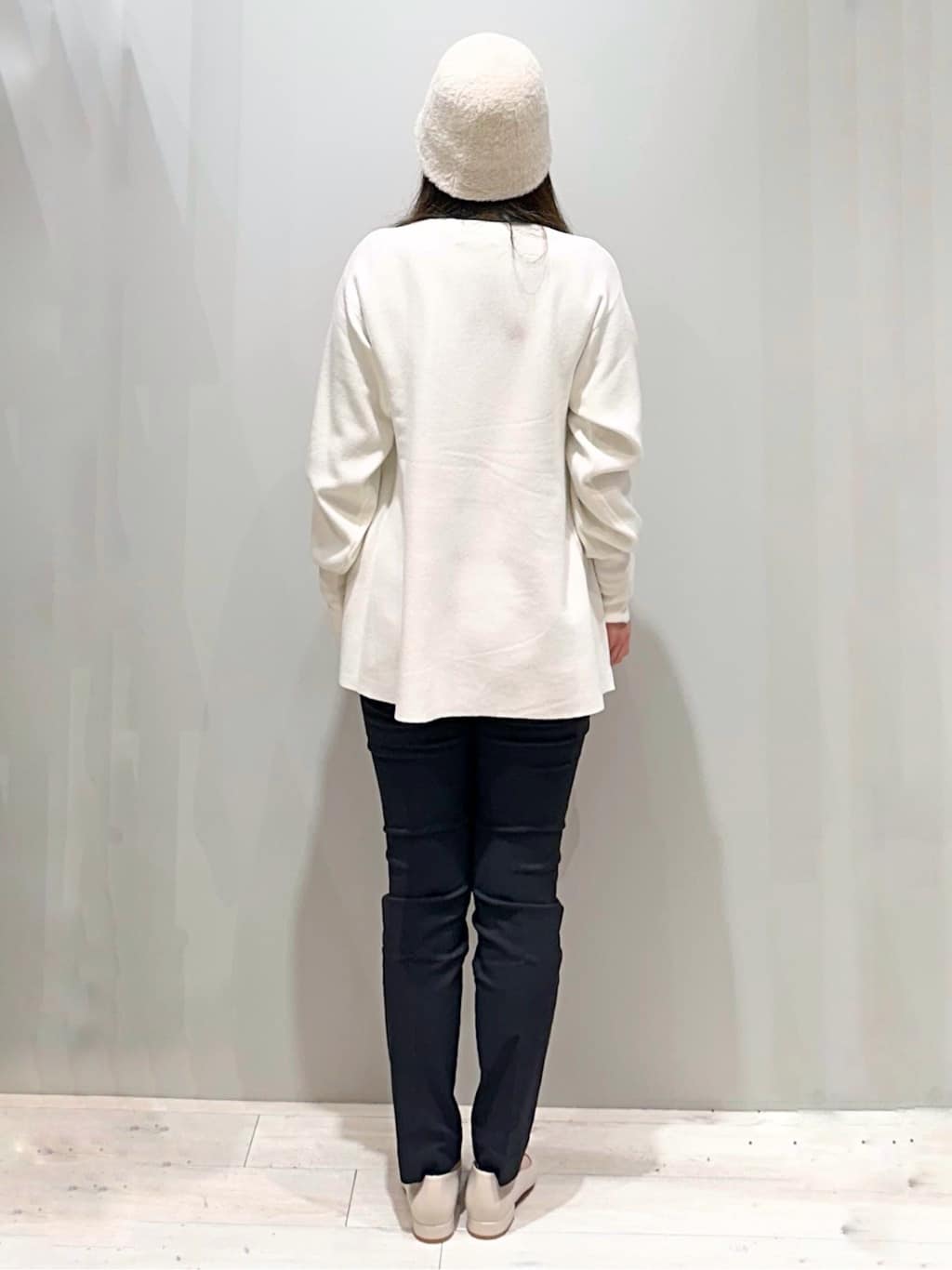 Iguさんの「THE SHOP TK｜◆【体形カバー】総針ペプラムニット/洗える」を使ったコーディネート
