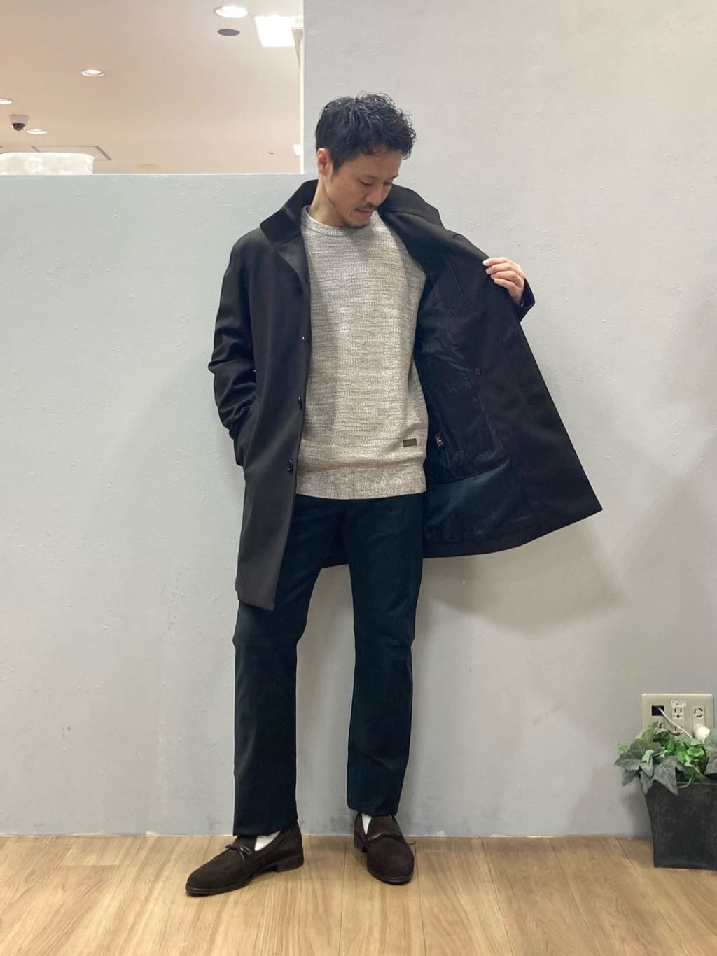 シュンさんの「TAKEO KIKUCHI｜【Made in JAPAN】播州織 ストレッチ パンツ」を使ったコーディネート