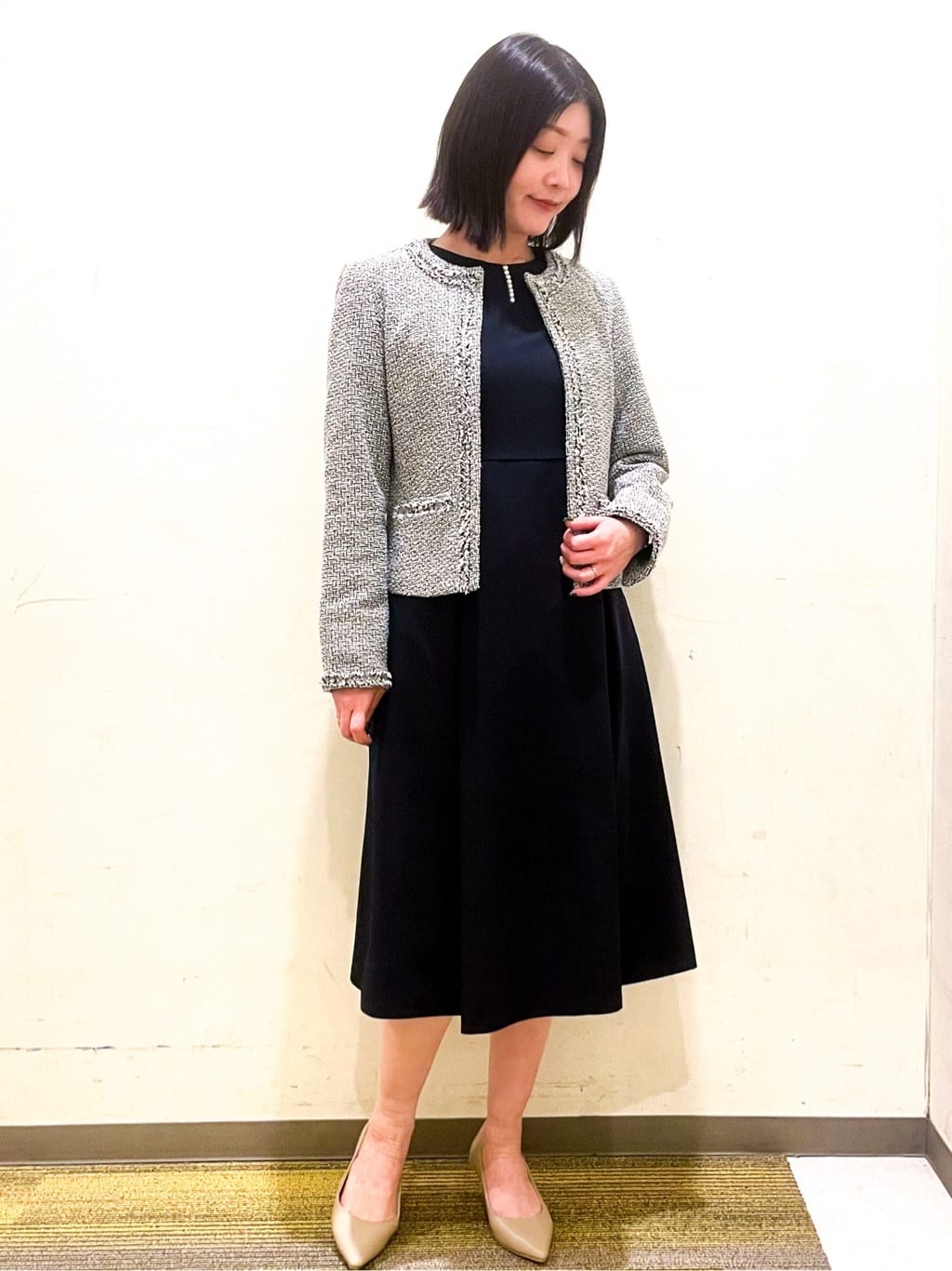 カオハルさんの「index｜◆＜通勤・セレモニー／セットアップ対応＞ノーカラーツイードジャケット【洗える】」を使ったコーディネート