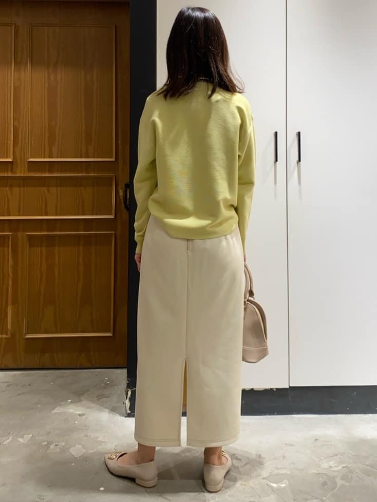 shikaさんの「THE SHOP TK｜◆【毛玉になりにくい/蓄熱性】春色_美人ガーターニット/洗える/体形カバー」を使ったコーディネート