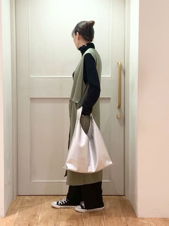 tamuさんの「SHOO･LA･RUE｜◆【S-LL/2WAY】ジャンドレにもなるロングジレ」を使ったコーディネート