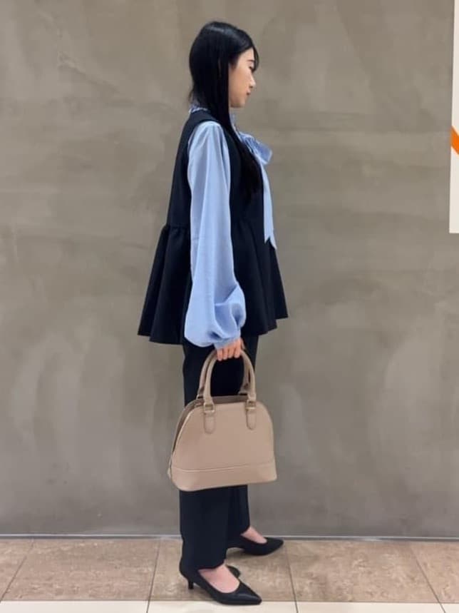 MOEさんの「THE SHOP TK｜◆【ONOFF活躍/セレモニー/通勤】ギャザーリボンタイブラウス/洗える」を使ったコーディネート