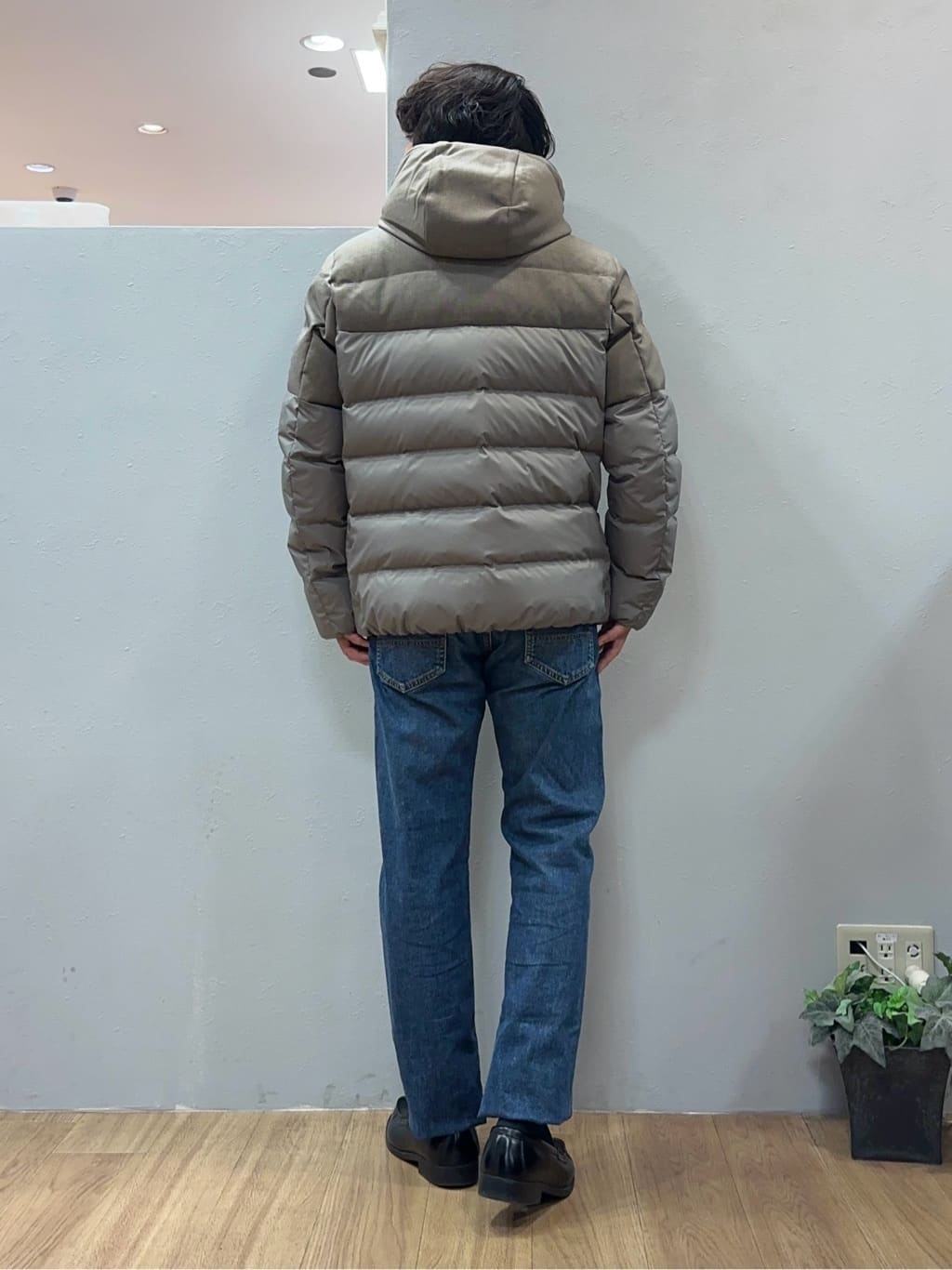 Uさんの「TAKEO KIKUCHI｜【モンスターストレッチ】日本製 ウォッシュド デニムパンツ」を使ったコーディネート