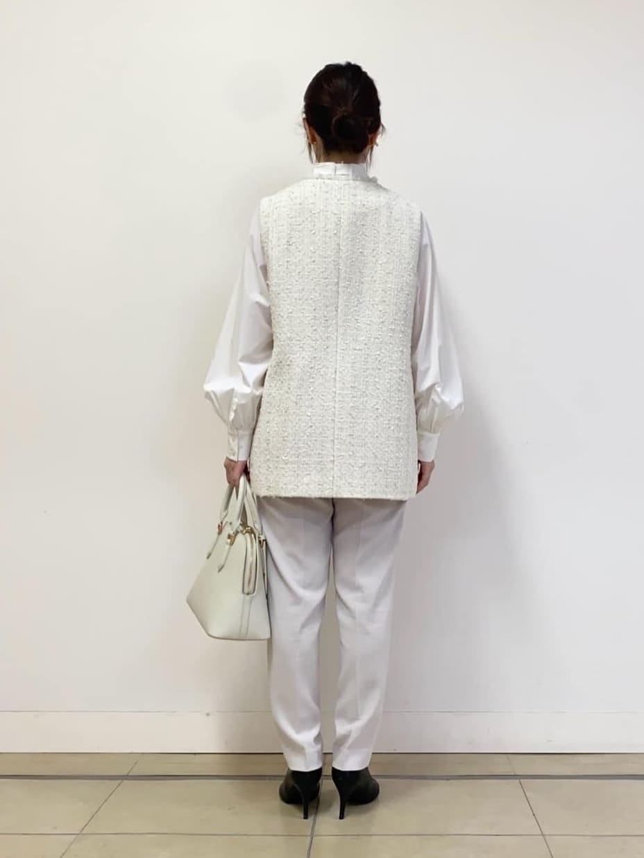 asamiさんの「UNTITLED｜◆【通勤スーツ】タックテーパードパンツ」を使ったコーディネート