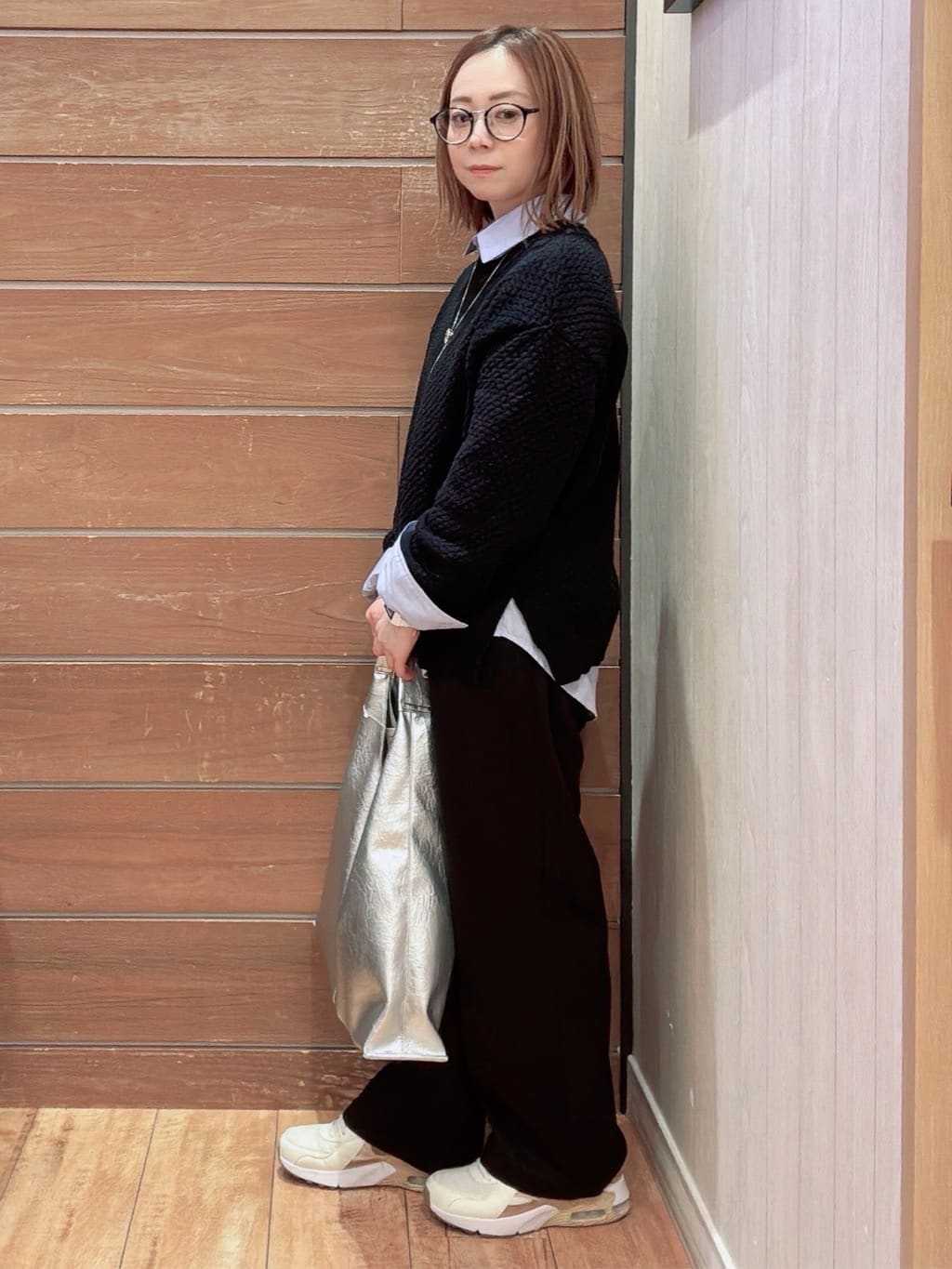 なみぞうさんの「SHOO･LA･RUE｜◆【洗える/S-LL】シーズン問わず合わせやすい ベーシックカラーシャツ」を使ったコーディネート