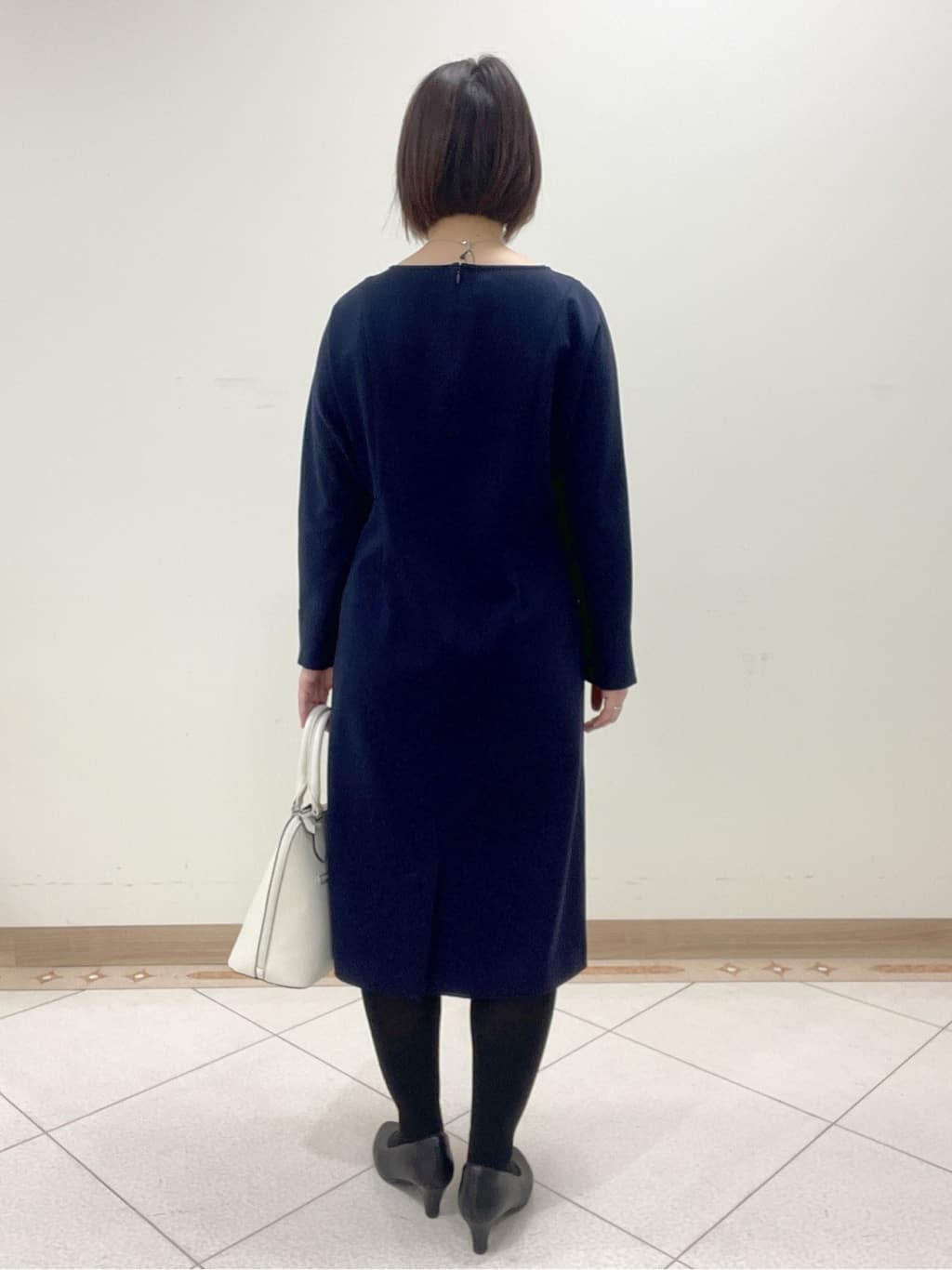 hanaさんの「Reflect｜◆【夏SALE】ドルマンスリーブストレートシルエットワンピース」を使ったコーディネート