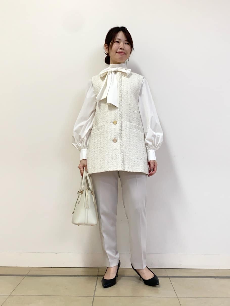 asamiさんの「UNTITLED｜◆【通勤スーツ】タックテーパードパンツ」を使ったコーディネート