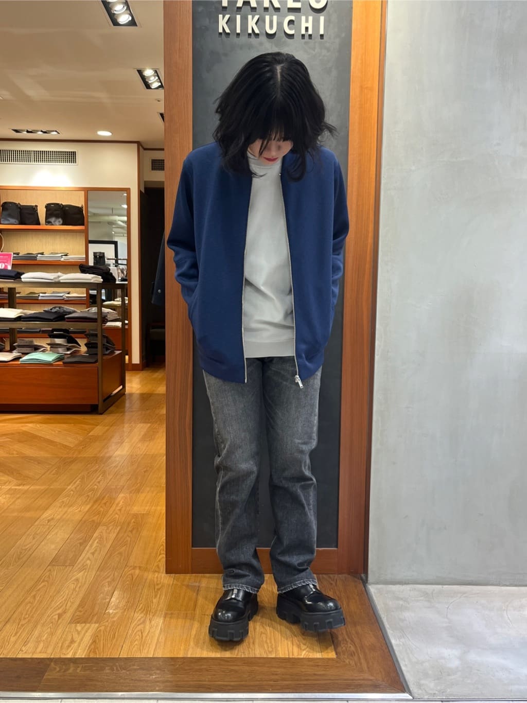 ちゃんみなさんの「TAKEO KIKUCHI｜【モンスターストレッチ】日本製 ウォッシュド デニムパンツ」を使ったコーディネート