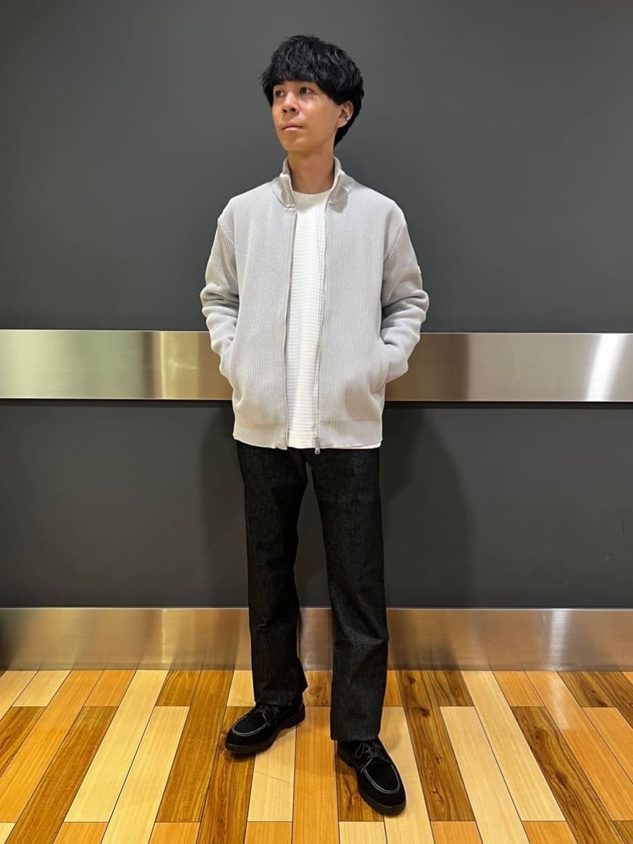 yutoさんの「TAKEO KIKUCHI｜【モンスターストレッチ】日本製 ワンウォッシュ デニムパンツ」を使ったコーディネート