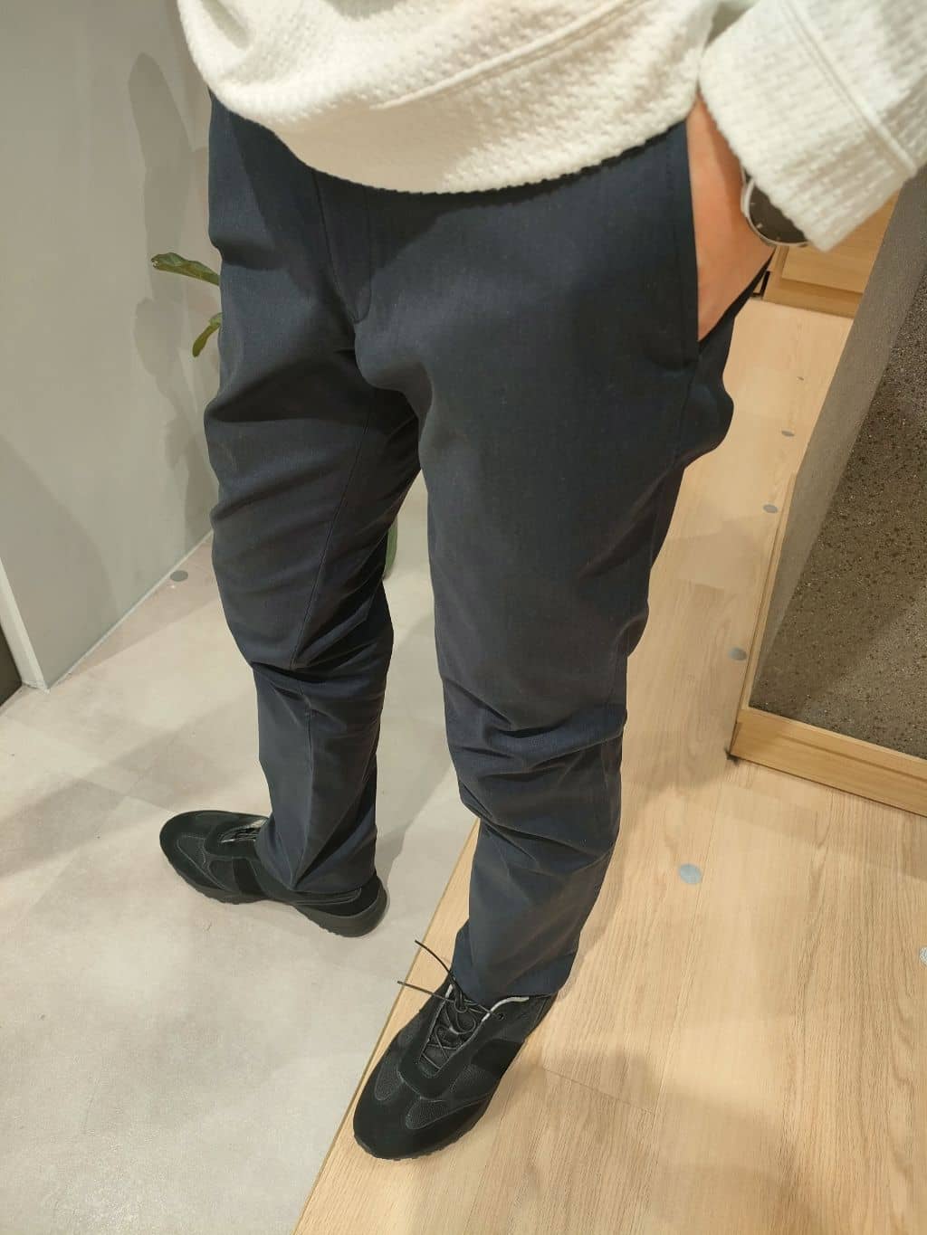 nobuさんの「TAKEO KIKUCHI｜【全7サイズ&times;8色展開！】トップマルチヘリンボン パンツ」を使ったコーディネート