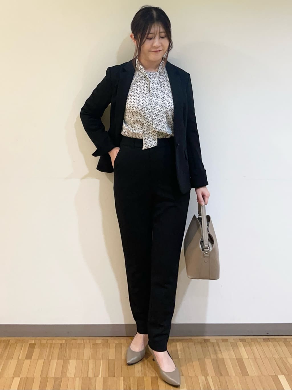 フナキさんの「UNTITLED｜【日本製・本革】Comfit Dresser Pumps（コンフィットドレッサーパンプス）」を使ったコーディネート