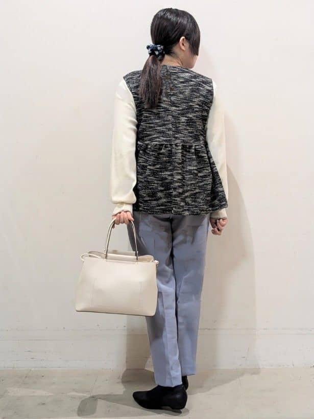 たぼく。さんの「SHOO･LA･RUE｜◆【SS-3L/洗える/通勤・セレモニーにも】しなやかな身のこなしが叶う ストレッチテーパードパンツ」を使ったコーディネート