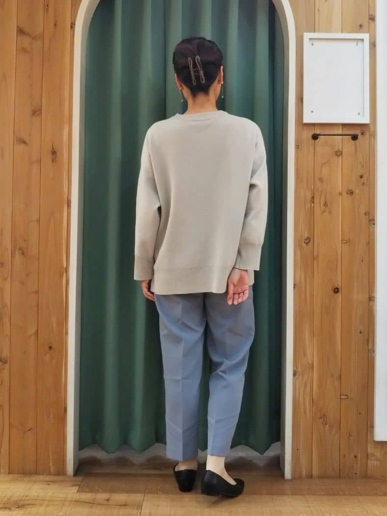 ショーコラさんの「SHOO･LA･RUE｜◆【S-LL/洗える】スウェットライク オーバーサイズニット」を使ったコーディネート