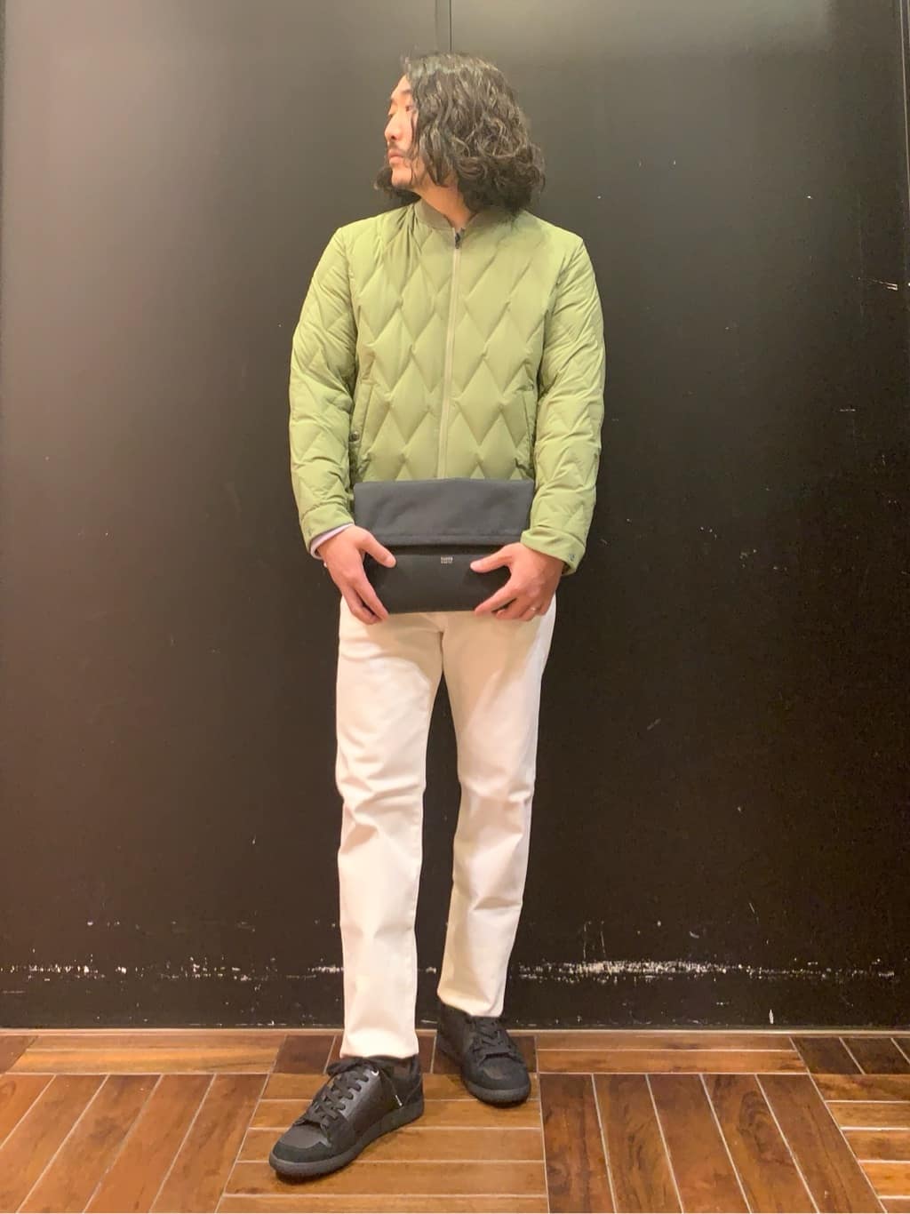 木村剛さんの「TAKEO KIKUCHI｜【Sサイズ～】ストレッチ デニム パンツ」を使ったコーディネート
