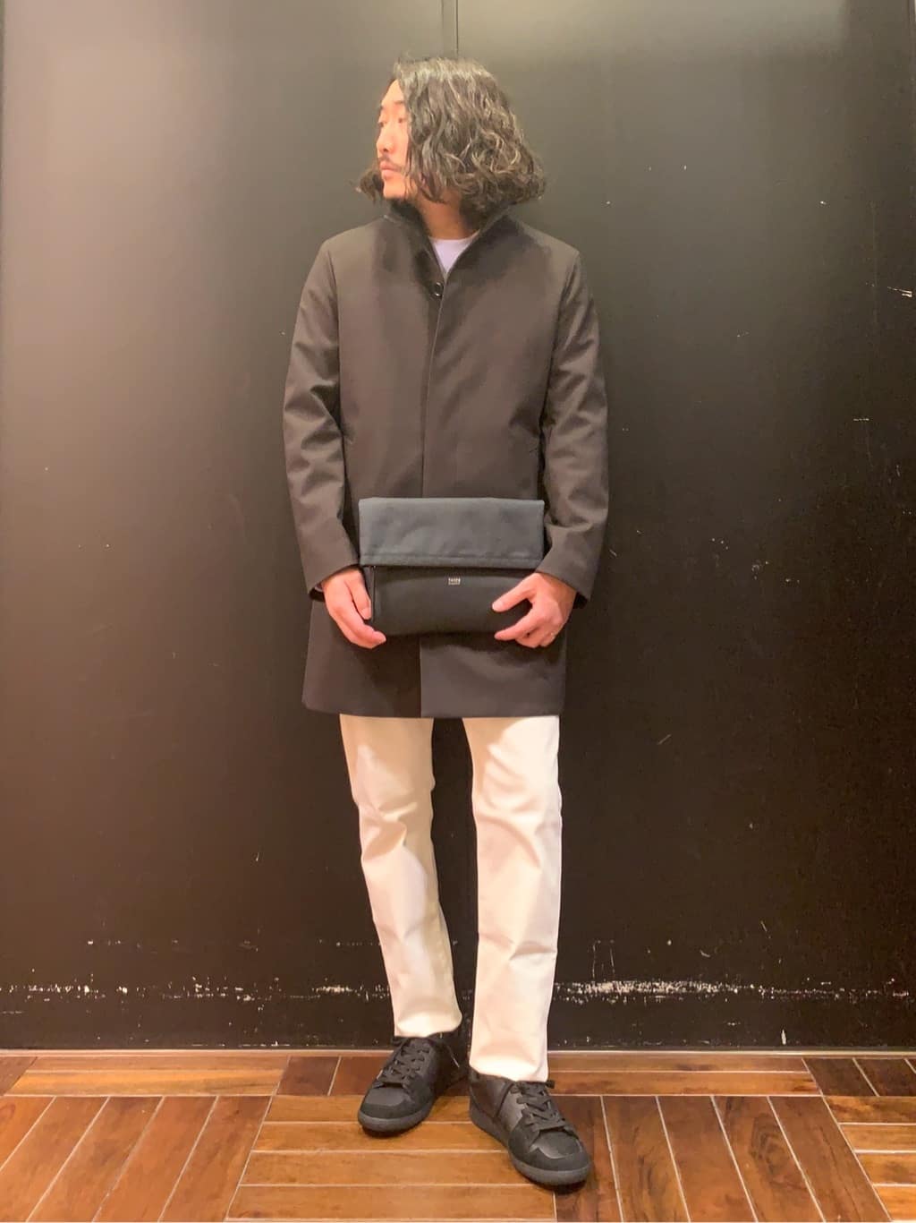 木村剛さんの「TAKEO KIKUCHI｜【Sサイズ～】ストレッチ デニム パンツ」を使ったコーディネート