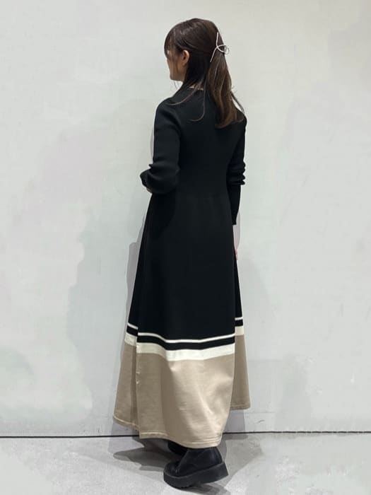 まみさんの「OPAQUE.CLIP｜◆配色ラインフィット＆フレアニットワンピース【洗濯機洗い可/抗ピル】」を使ったコーディネート