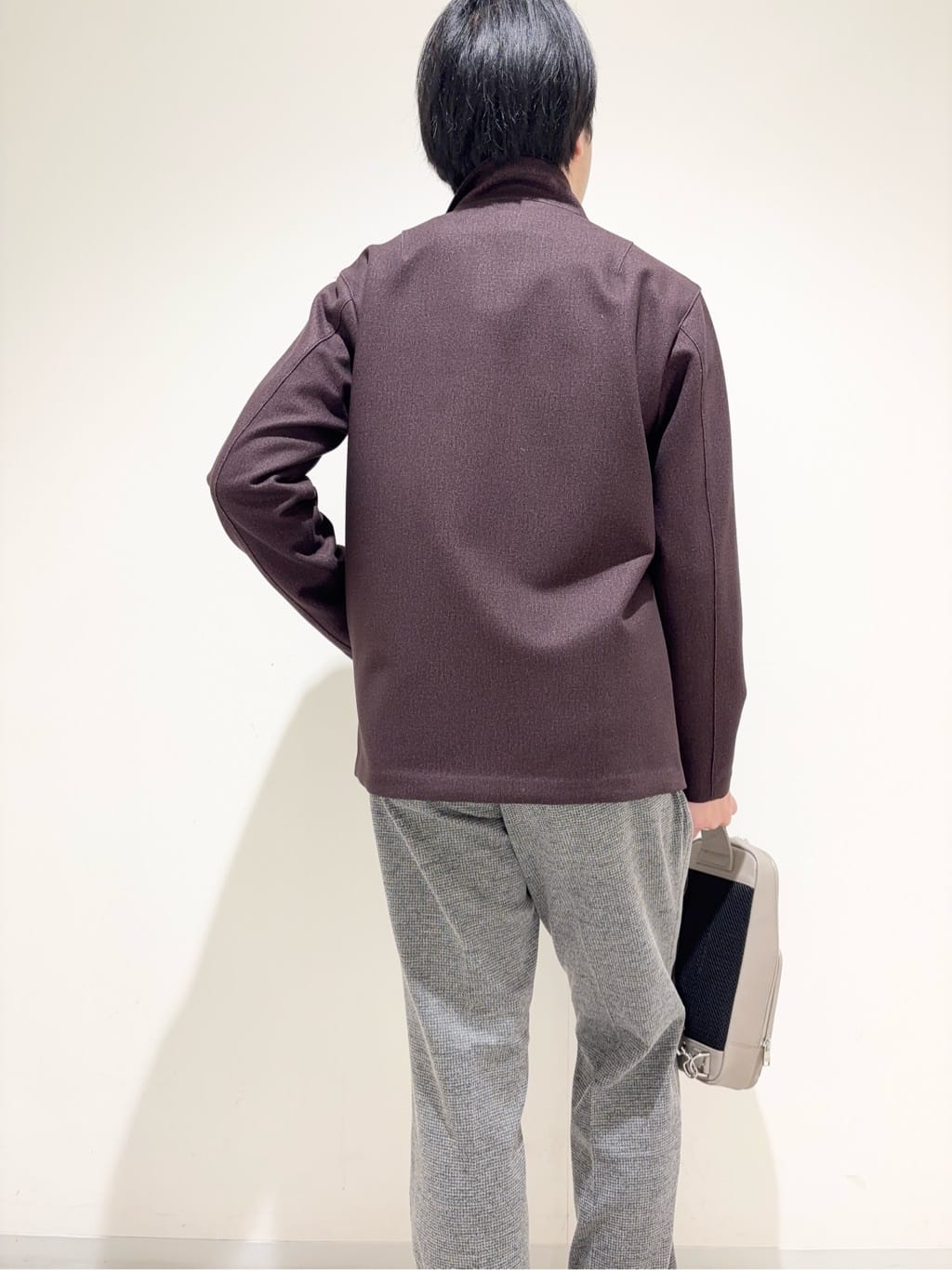 及川さんの「TAKEO KIKUCHI｜【DOWN FABRIC】ダウンファブリック スタンドカラーブルゾン」を使ったコーディネート
