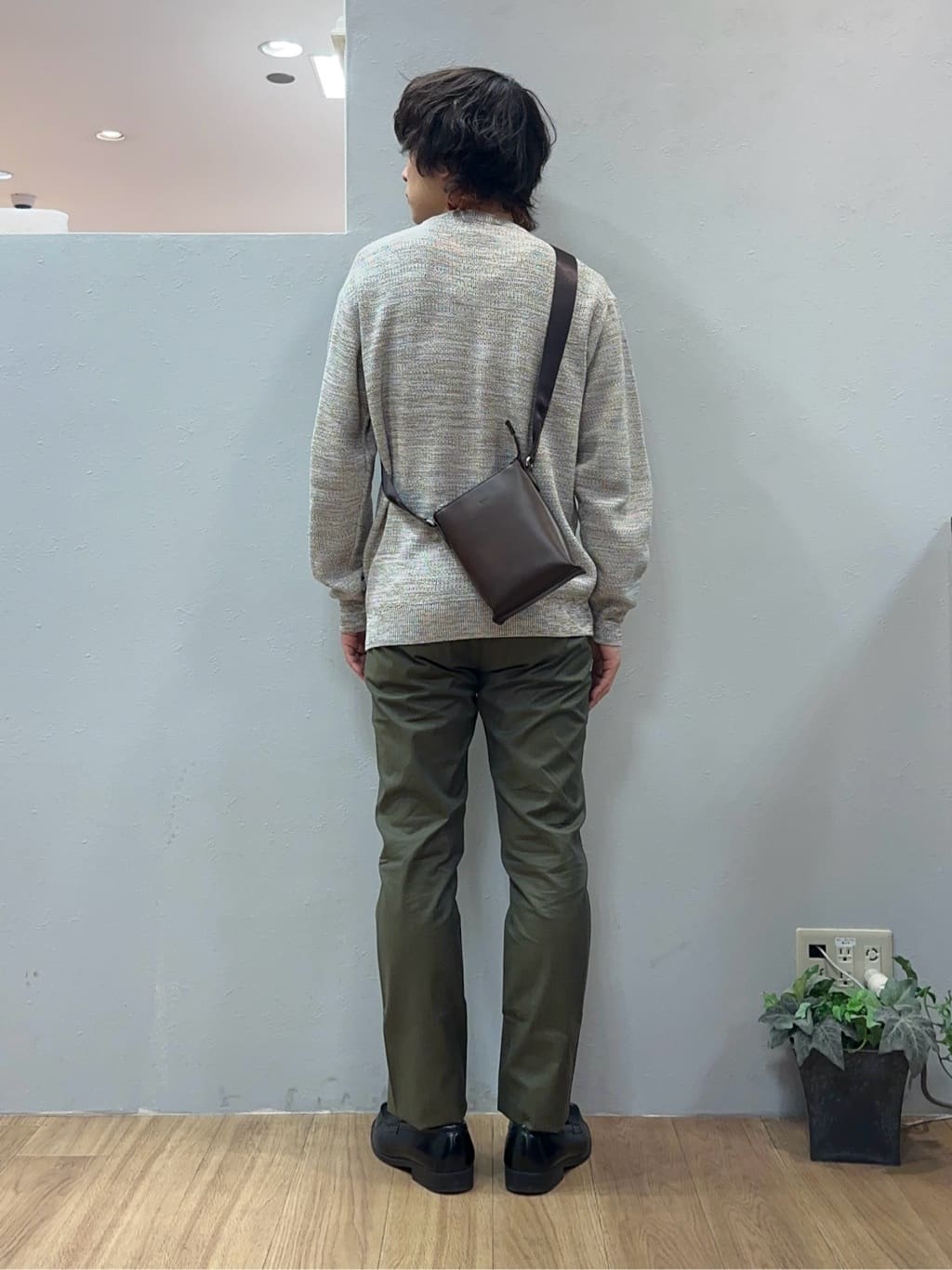 Uさんの「TAKEO KIKUCHI｜【全7サイズ&times;8色展開！】トップマルチヘリンボン パンツ」を使ったコーディネート