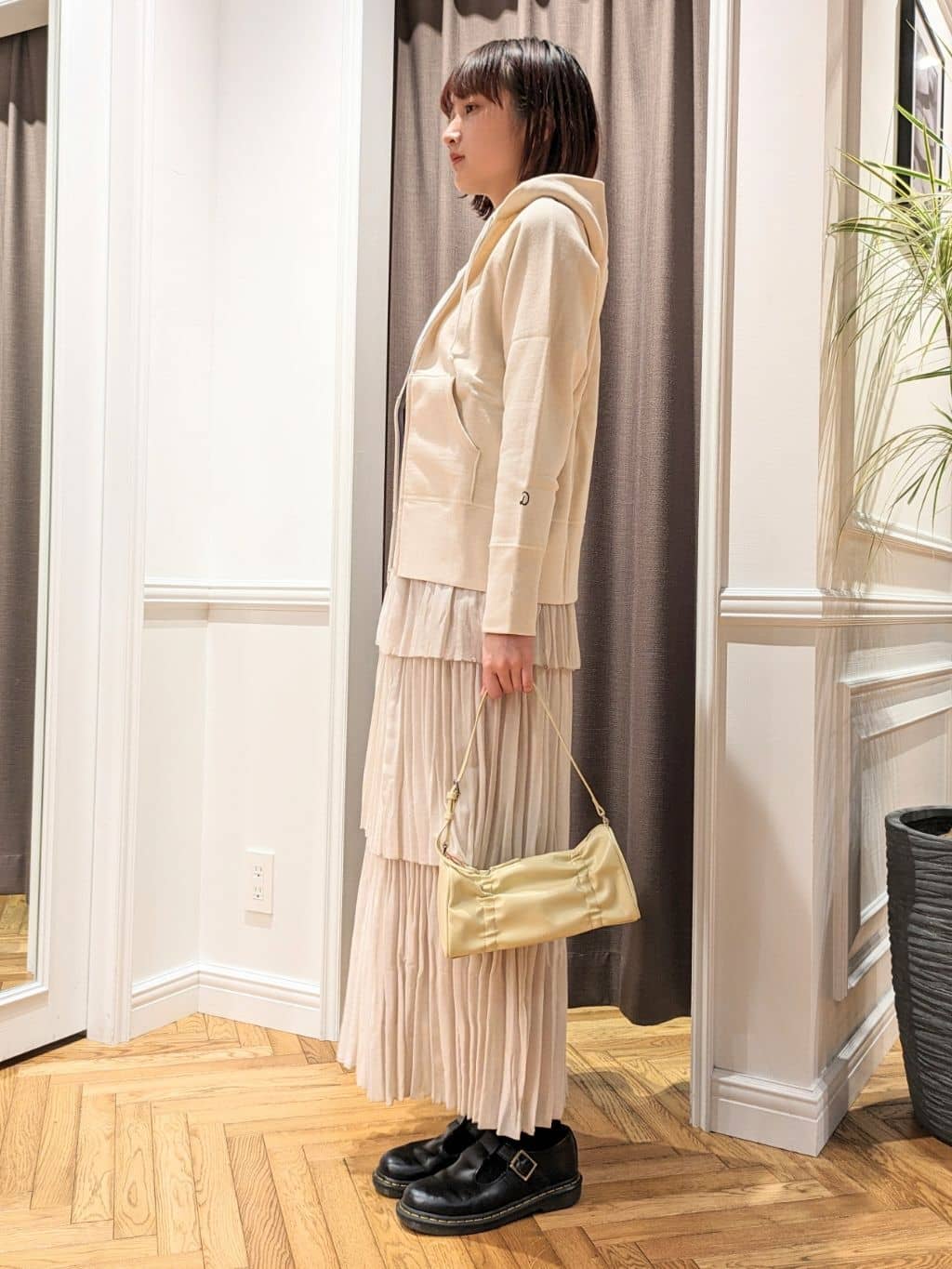 saoriさんの「DRESSTERIOR｜デキシー吊裏毛ジップアップパーカ」を使ったコーディネート