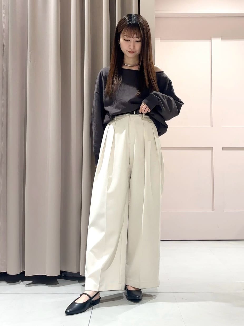 RINAさんの「ESPERANZA｜バックストラップフラットパンプス」を使ったコーディネート