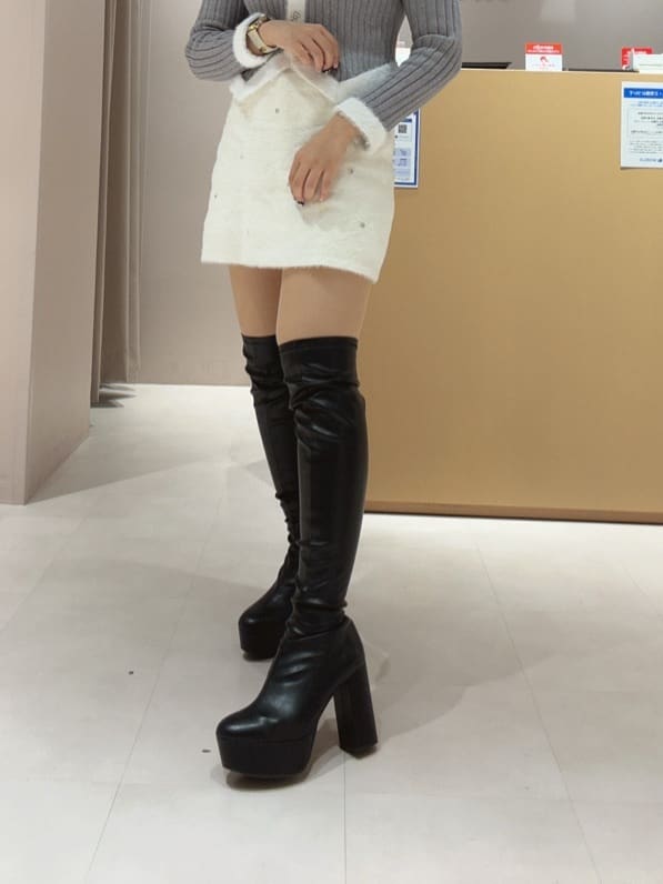 neinaさんの「ESPERANZA｜厚底ラク盛りニーハイブーツ」を使ったコーディネート