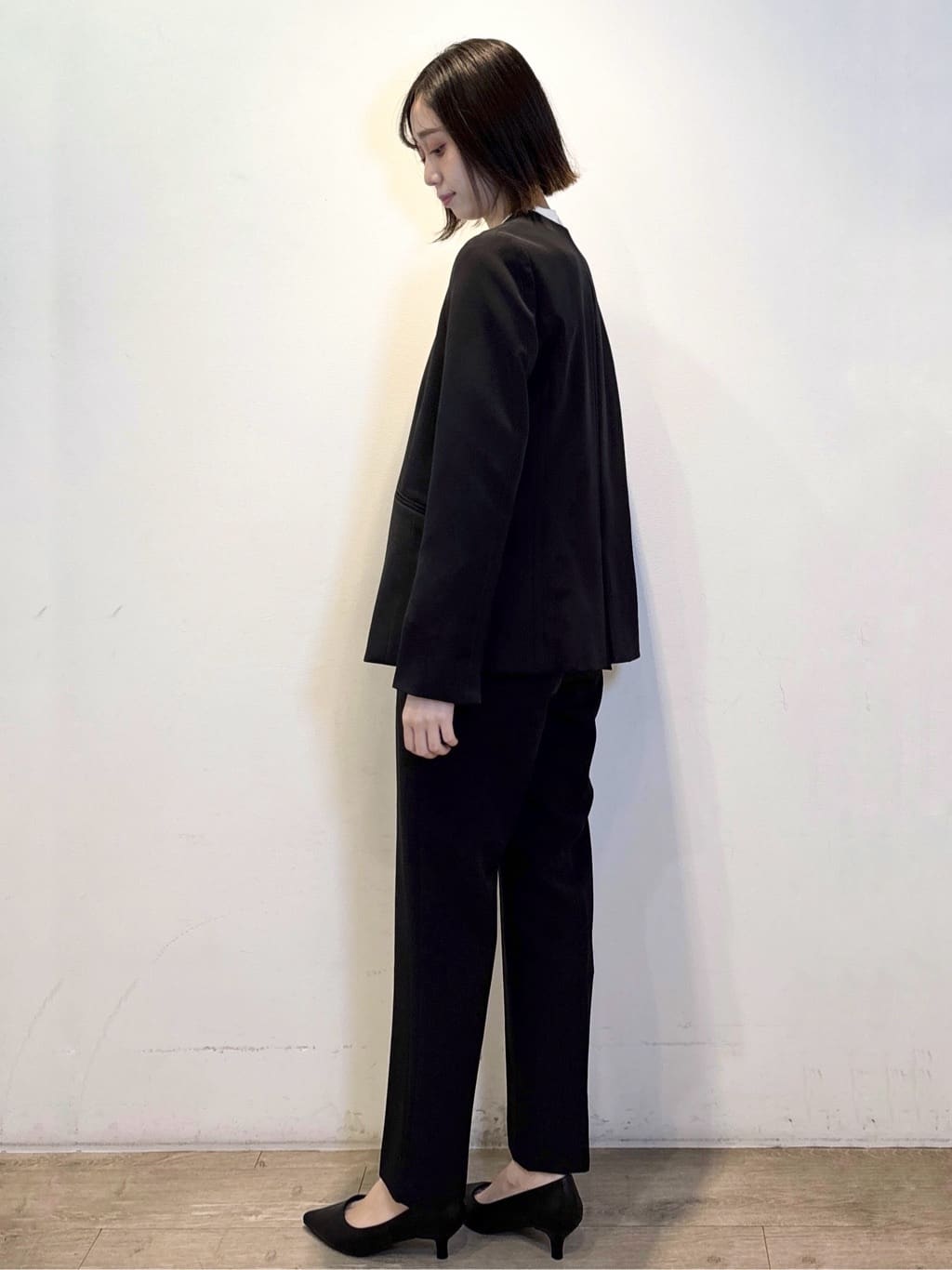 ぶまりんさんの「OPAQUE.CLIP｜《通勤／セットアップ対応》Vネックジャケット／ダブルクロス【洗濯機洗い可】」を使ったコーディネート