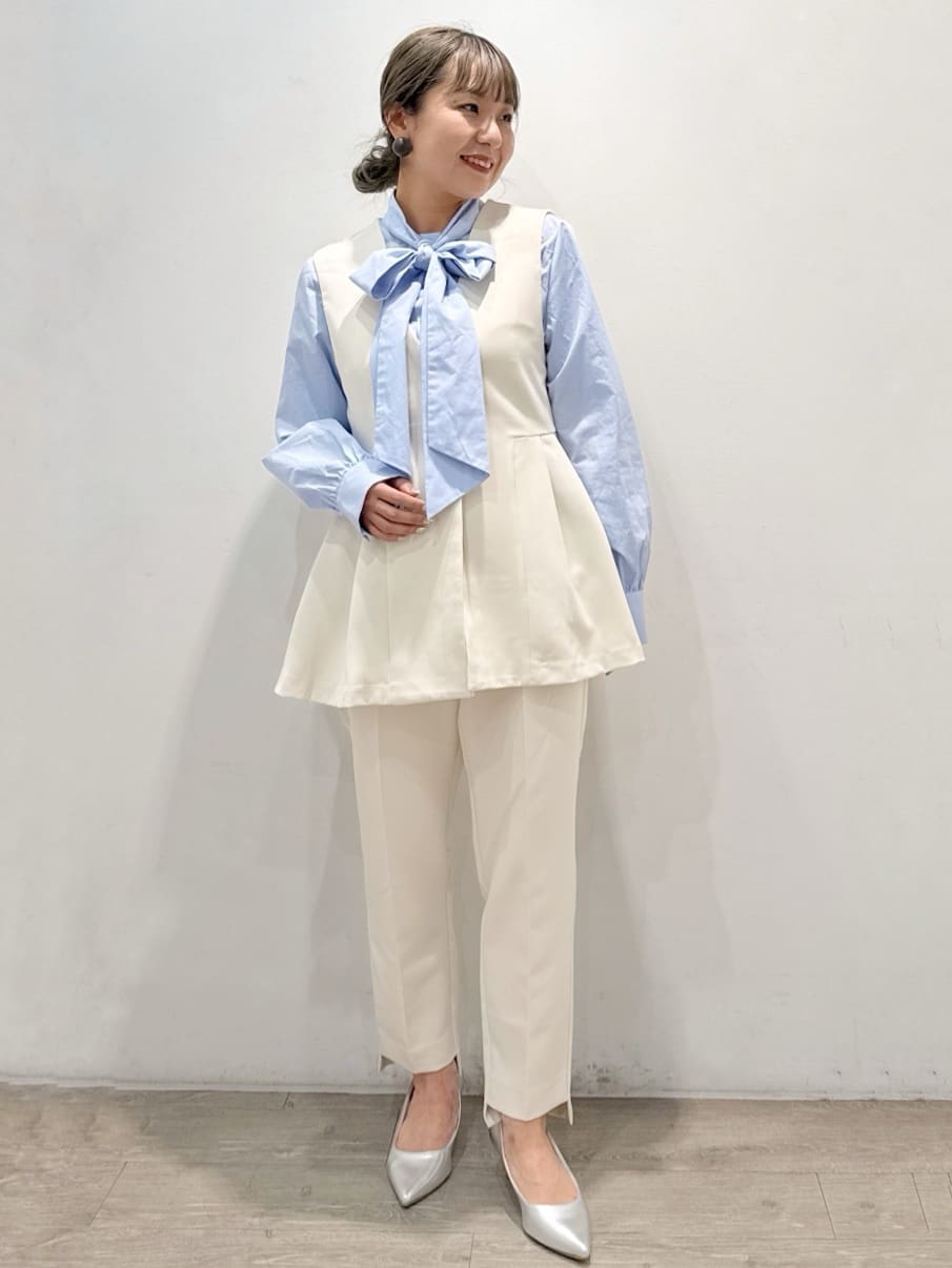 chikoさんの「OPAQUE.CLIP｜◆【抗菌防臭加工／低反発クッション】名品　ポインテッドトゥパンプス」を使ったコーディネート