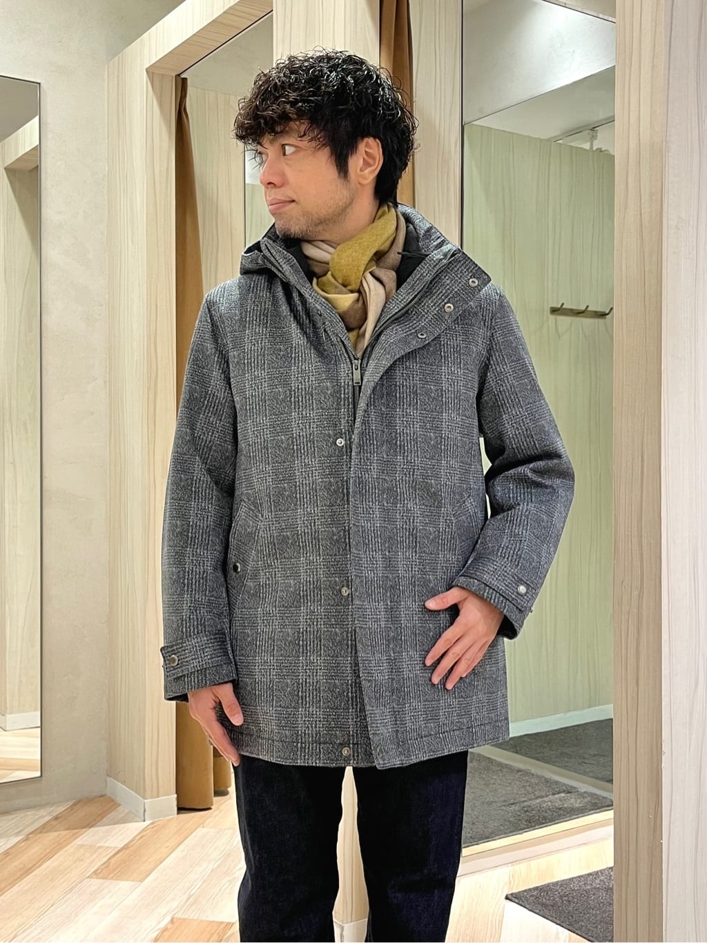 URAさんの「TAKEO KIKUCHI｜【3WAY】ジャカード グレンチェック ダウンライナー ブルゾン」を使ったコーディネート
