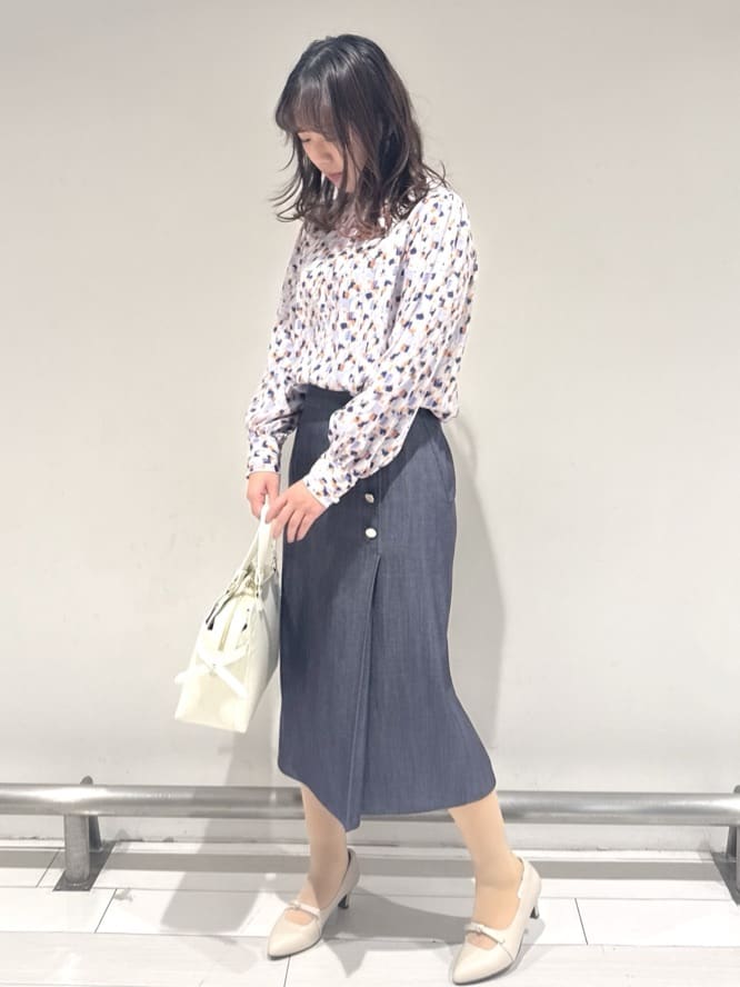 Azusaさんの「Reflect｜◆【マシンウォッシュ可／セットアップ可】パフスリーブプリントブラウス」を使ったコーディネート