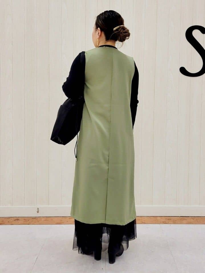 nanahachiさんの「SHOO･LA･RUE｜◆【S-LL/2WAY】ジャンドレにもなるロングジレ」を使ったコーディネート