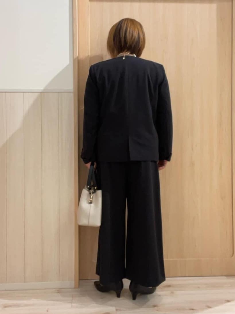 ポンさんの「SHOO･LA･RUE｜◆【洗える/S-3L/セットアップ可】セレモニーや通勤に カットジョーゼット Vネックジャケット」を使ったコーディネート