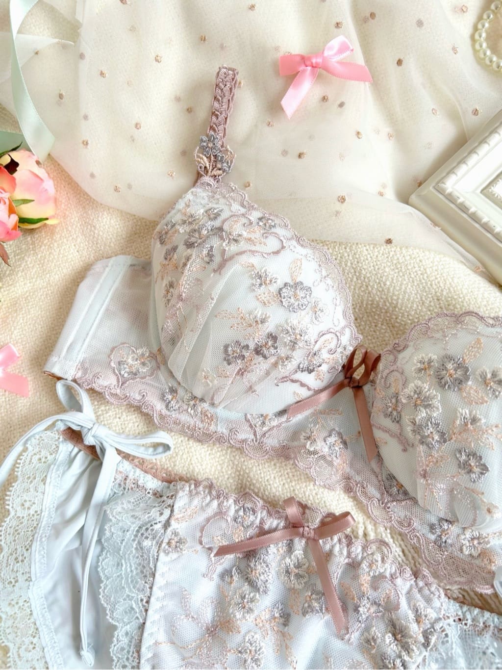 anさんの「Risa Magli｜ジアン ブラジャー（E-F）＜リサマリ ミラクル谷間ブラ＞」を使ったコーディネート