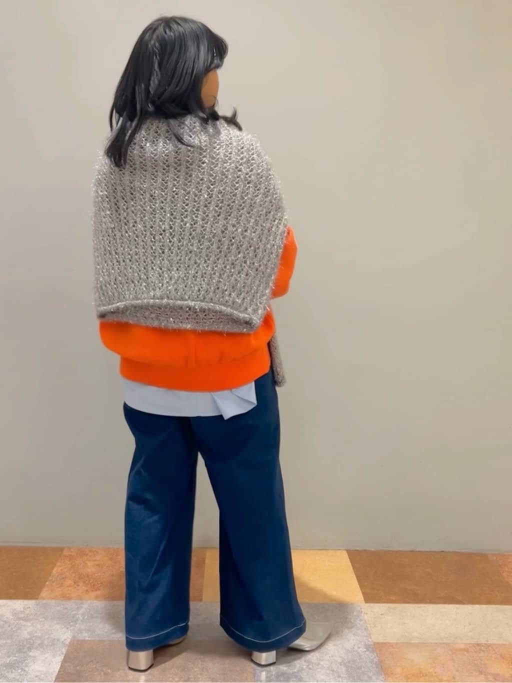 ひらのみさんの「THE SHOP TK｜◆【毛玉になりにくい】ラメメッシュニット/洗える」を使ったコーディネート